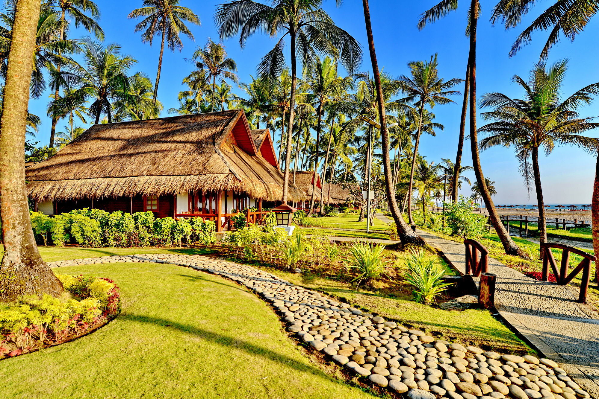Myanmar Treasure Resorts Ngwe Saung Ngwesaung Exterior foto